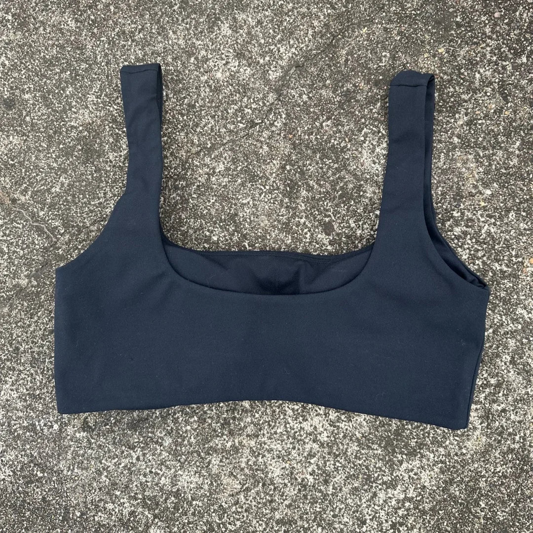Women's Hollow Back Sports Bra Top With Shoulder Straps
